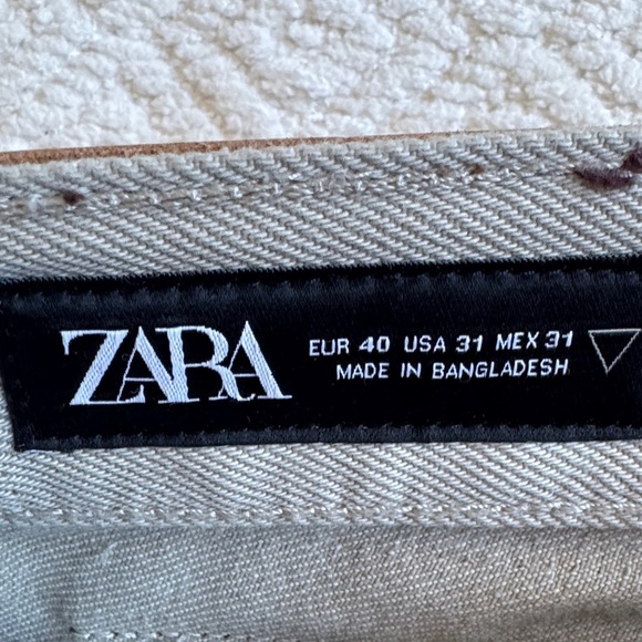 NWOT Zara Men's Beige Jeans with Black Abstract Design Sz 31 - Picture 4 of 8